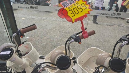 多品牌电动车仍配有车兜后座，但涨价太多暂无销量 新国标起草单位：超速不会急刹车