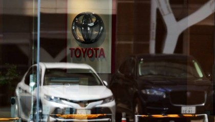 中方宣布出口管制后，日经平均指数下跌556点