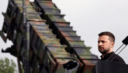 难怪乌克兰越打越拉胯，原来基辅军火库已经见底，美方成功帮俄罗斯逆转战局！