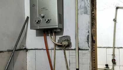 桂林一女子洗澡门窗紧闭通风不畅，致一家3口一氧化碳中毒身亡，经济损失30余万元，经查，涉事燃气是“黑气”，4人被司法机关采取强制措施