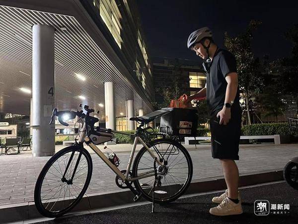 年轻人开始下班送外卖：送餐就像寻宝游戏，最怕找不到位置，有人兼职一月挣三千元