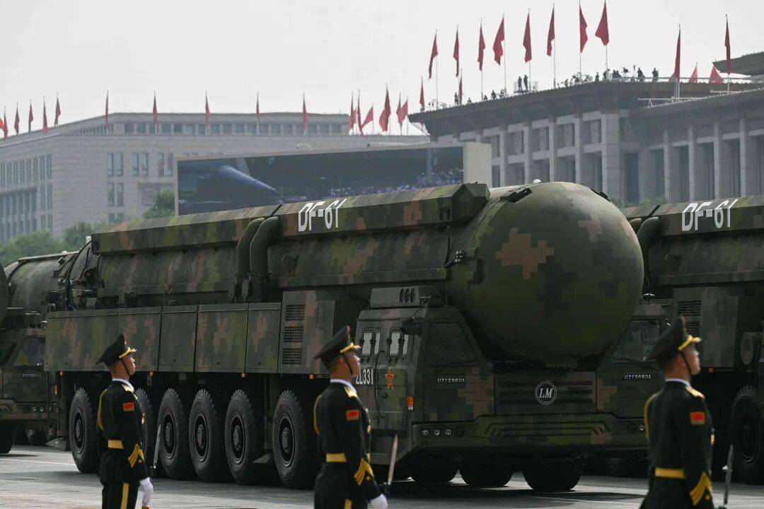 九三阅兵重磅武器汇总来了，完整视频+高清大图！中国军队装备已经Next Level，军迷变军盲