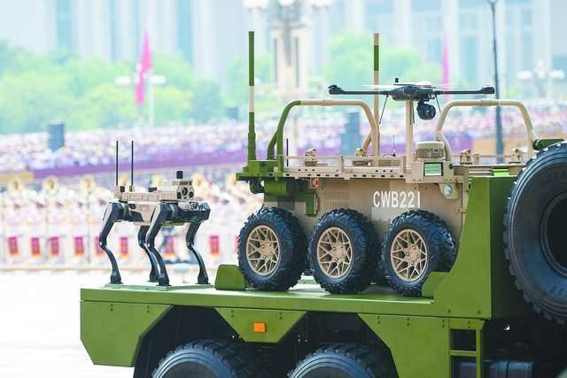 九三阅兵装备让外媒“大吃一惊”