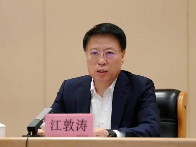 周末打“虎”，直辖市副市长任上被查！今年以来已有49名中管干部落马