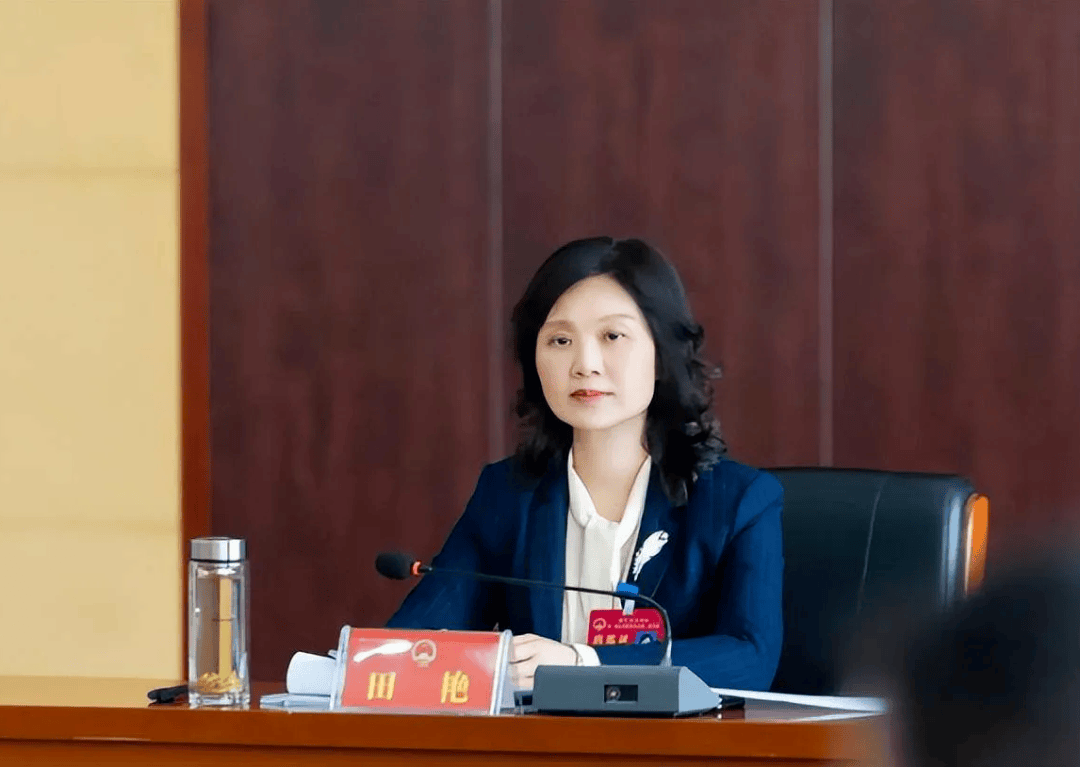 贵州省卫健委原副主任田艳被决定逮捕，外号“田哥艳姐”，为自己营造声势捞取政治资本