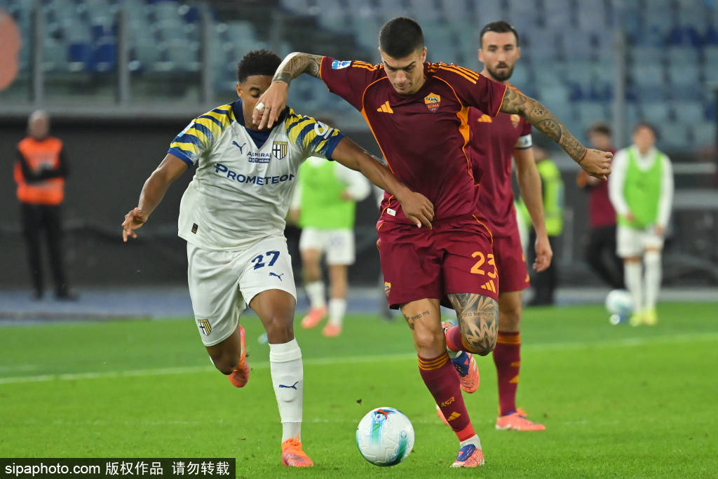 40岁魔笛太拼了：斜线狂奔25米 超车22岁小将！意甲第1核心