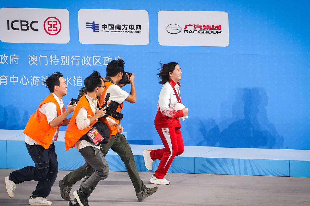 十五运惊现“水花消失术”,全红婵复出首秀夺冠