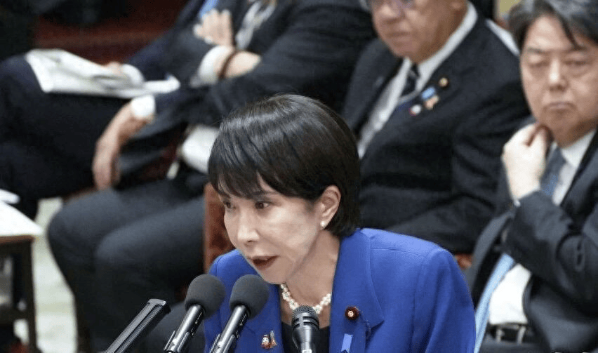 全面反华？高市早苗连开2枪，为出兵台海铺路，解放军舰机已出动