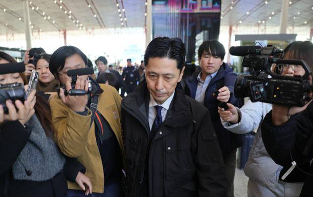 金井正彰访华后出席会议，与会者提出要求