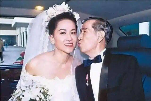 考古|港圈富二代曝被百名女星投怀送抱？交往3个女友雨露均沾，他是现代韦小宝