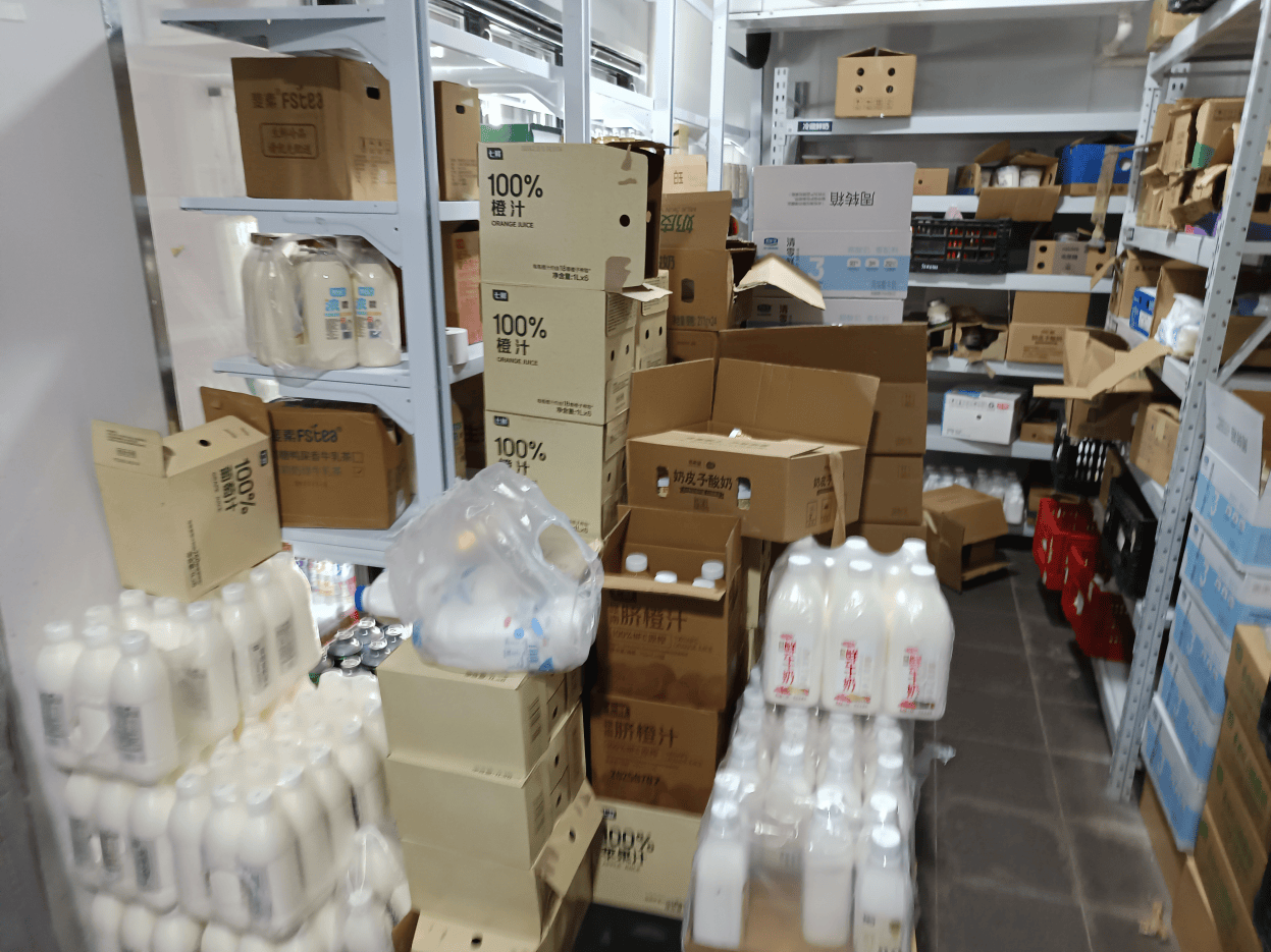 为社保做生鲜分拣 单王月干334小时挣7000多