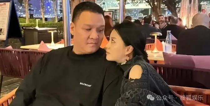 官宣与年下弟弟的新恋情!姐姐离婚后审美火速升级了?!