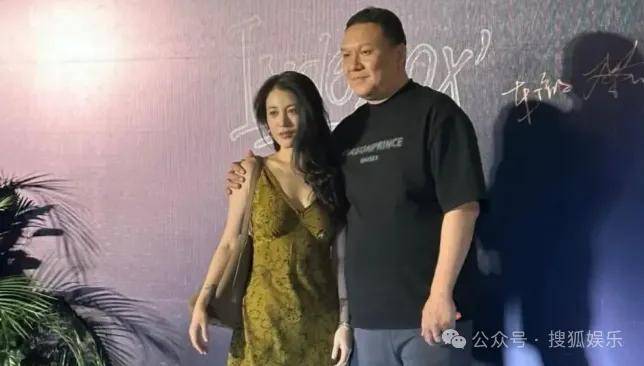 官宣与年下弟弟的新恋情!姐姐离婚后审美火速升级了?!