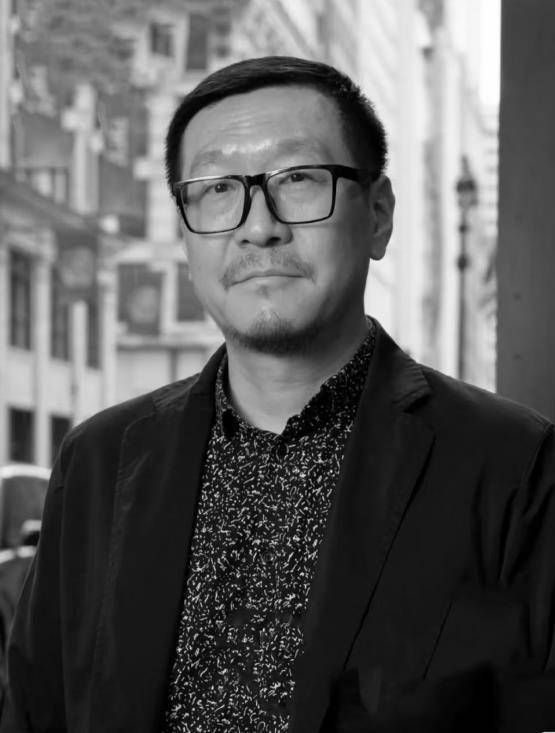 45岁著名建筑教育家王飞在伦敦意外去世，学生悲痛怀念：在建筑最赚钱时，他选择了做老师
