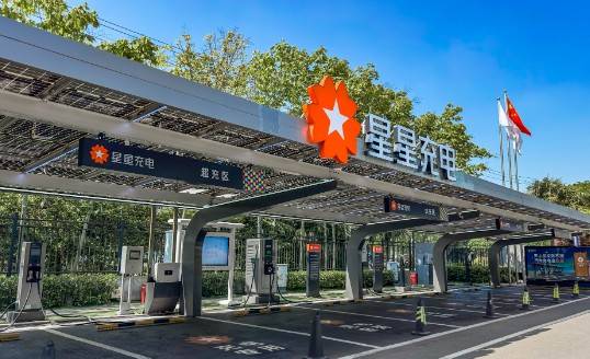 常州夫妻把充电桩卖到70国，干到全球第一，年入40亿，即将IPO