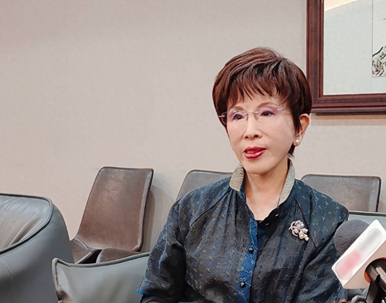 大陆已发出26道通牒，赖清德儿孙躲在美国，洪秀柱：统一指日可待