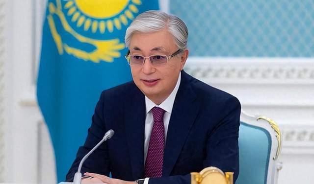 托卡耶夫当面劝普京“冻结”战争，克宫几小时后公开打脸